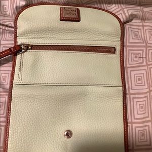 Dooney & Bourke Bags - Dooney clutch wallet Dooney & Bourke Bags - Dooney clutch wallet